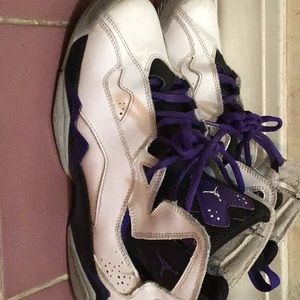 Jordan true flight purple/white shoes